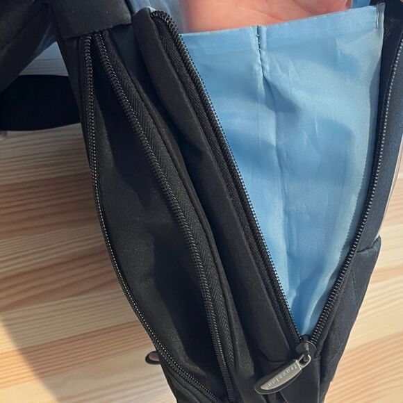 Travelon Black Travel Sling Crossbody Nylon Multi-Pocket Unisex Lightweight - Picture 7 of 10